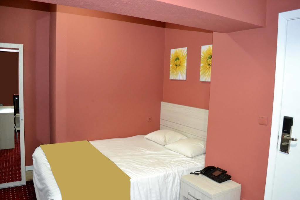 Hotel Auberge Van Strombeek Jette Ngoại thất bức ảnh