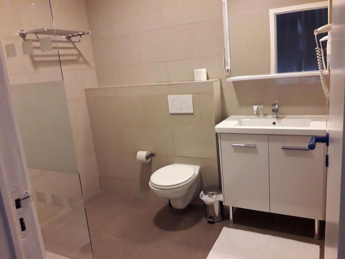 Hotel Auberge Van Strombeek Jette Ngoại thất bức ảnh